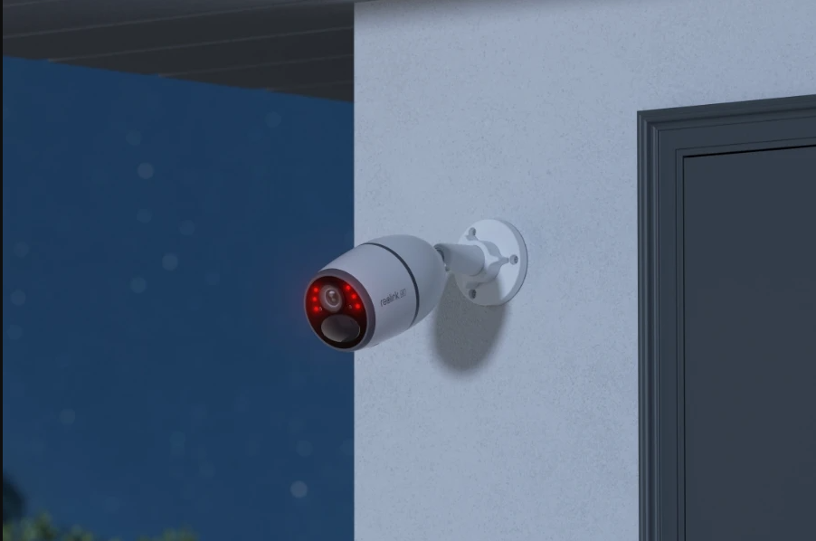 Reolink 4K 8MP Smart 4G LTE Person Detection BatteryPowered Solar SecurityCamera - Secure IT Global